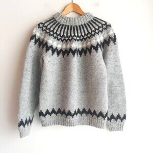 Vintage Handmade Grey Fairisle Holiday Wool Sweater M